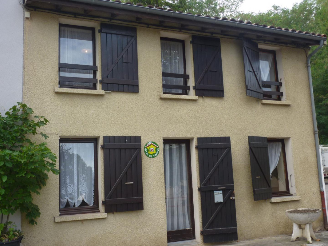 photo 0