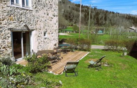 G&icirc;te n&deg;09G10515 Fougax-et-Barrineuf - Ari&egrave;ge - Terrasse ext&eacute;rieure