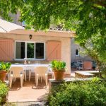 LA ZINATE et sa terrasse ombrag&eacute;e