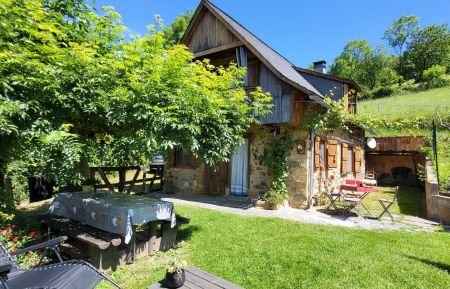 "Le chalet de Lili" LE toit le plus haut du village.. ARRIEN 09800 Gîte n°09G11100 Arrien-en-Bethmale - Ariège - "Le chalet de Lili" LE toit le plus haut du village.. ARRIEN 09800