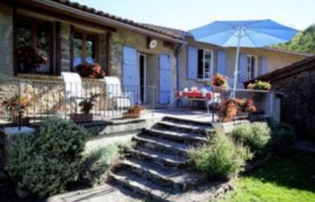 G&icirc;te n&deg;09G11174 Montferrier - Ari&egrave;ge - Toujours la fa&ccedil;ade Sud. Ari&egrave;ge Pyr&eacute;n&eacute;es cathares