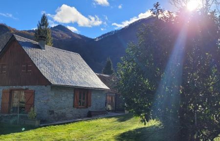 G&icirc;te n&deg;09G10451 Ustou - Ari&egrave;ge - La Grange de Grazet NE