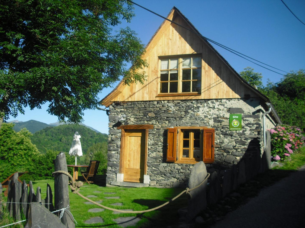 photo 0